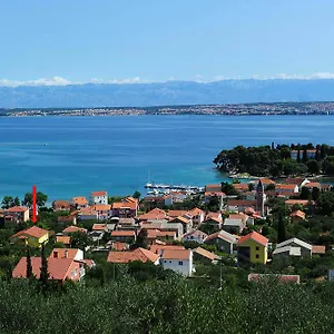 Mediterranean Gardens *** Preko
