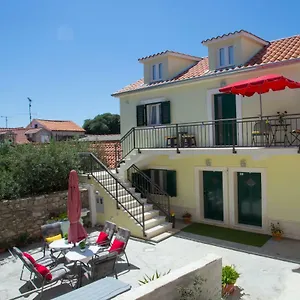 Central Old Town 3* Split