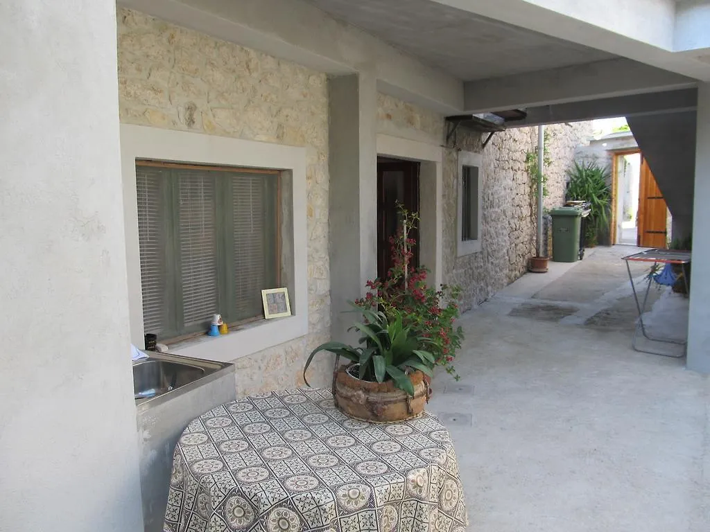 Hotel Petrcane